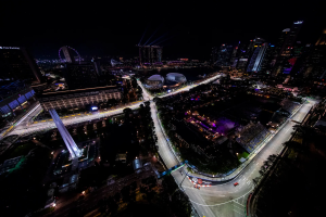 F1 hoje: FIA corrige bug, Russell larga do fundo e Audi teme calor em Singapura