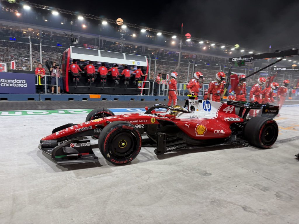 Ferrari explica estratégia em Singapura e lamenta erro de Hamilton: “Perdeu pódio”