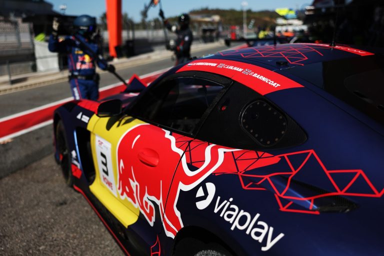 Verstappen supera el incidente con Pérez Companc y mete a su Mercedes entre los 4 mejores en Portimão