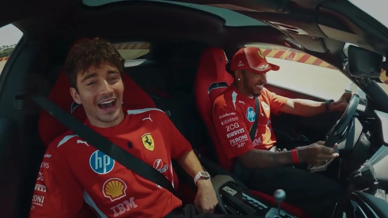 Hamilton e Leclerc testam Ferrari com três pedais: como funciona o câmbio