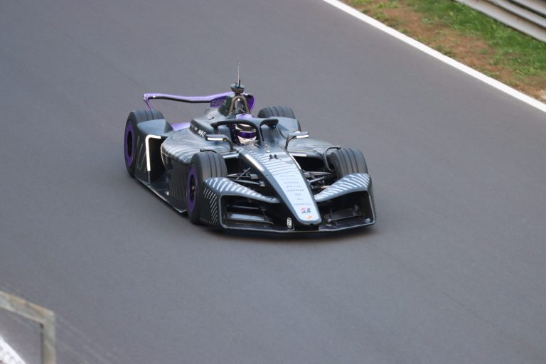 Tempos de volta e pneu de chuva: o que se sabe do teste da Porsche com Gen4 em Monza