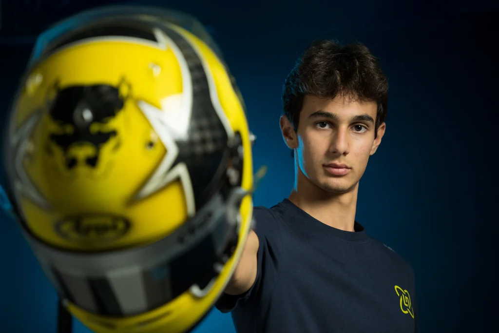 Equipe de Norris anuncia 1º piloto para estreia na temporada 2027 da F3