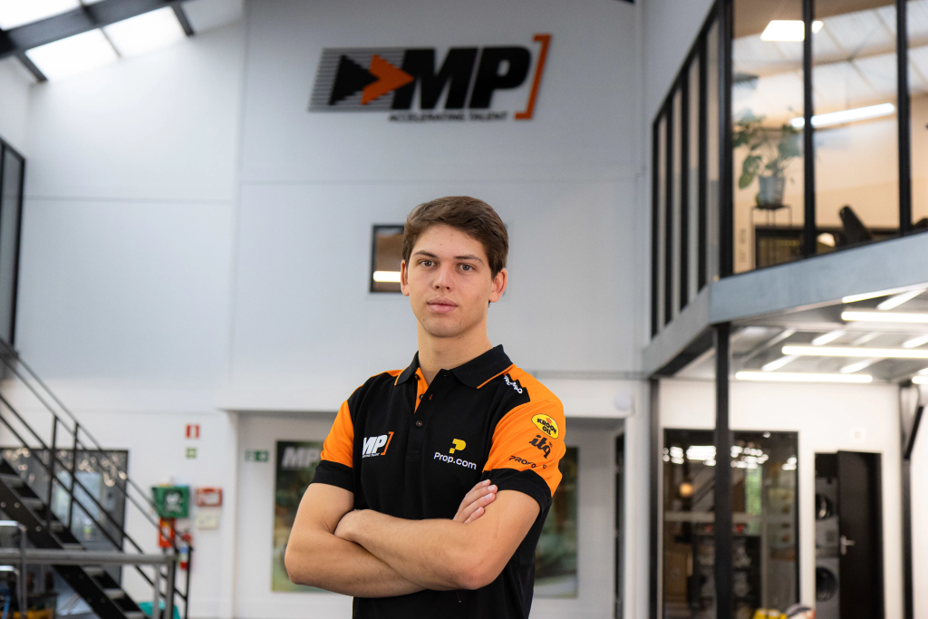 Van Hoepen deixa Trident e acerta com MP Motorsport para temporada 2027 da Fórmula 2