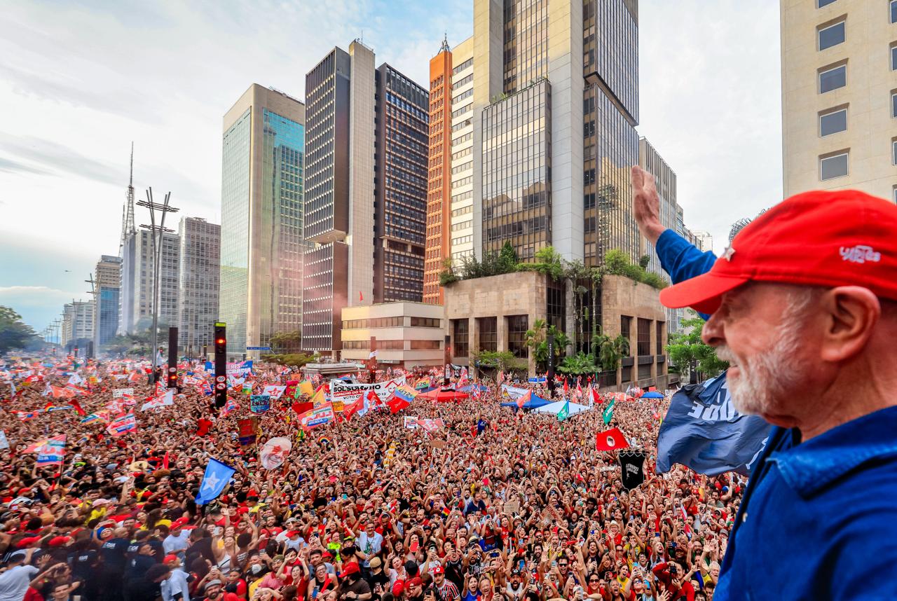 Opinião GP: A História não é polícia: é redentora e extasiante nas encruzilhadas da memória