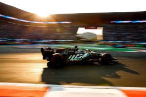 Russell ve a Ferrari más fuerte, pero dice que “todo puede pasar” en la Ciudad de México