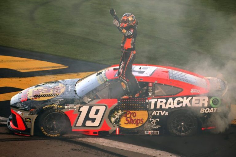 Briscoe vence 2ª de 2026 em Las Vegas. Confira briga pelo título no Chase da Nascar