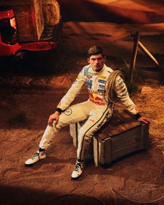 Red Bull ecoa espírito country e apresenta uniforme para Verstappen e Hadjar no GP dos EUA