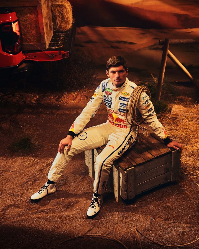 Red Bull adopta el espíritu country para la indumentaria de Verstappen y Hadjar en el GP de Estados Unidos