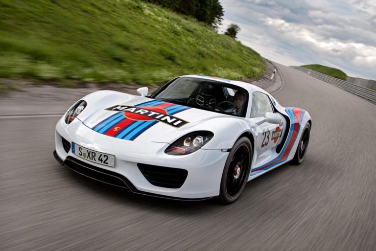 Ferrari, McLaren e Porsche levam tecnologia das pistas às ruas: como funcionam os supercarros híbridos