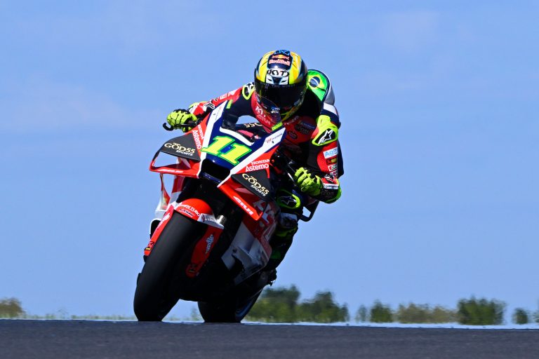 Who qualified directly for Q2 at the 2026 Australian MotoGP?