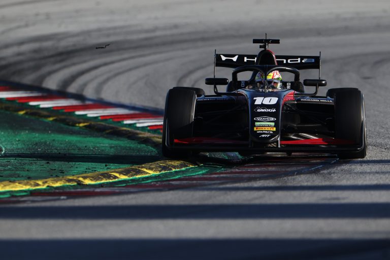 Kato bate Rivera por 0s012 e lidera 2º dia de testes da F3 em Barcelona. Costa fica em 11º