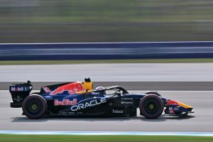 Verstappen liga ‘Modo Furacão’ e conquista pole do GP do Bahrein na Malásia. Bortoleto é 10º
