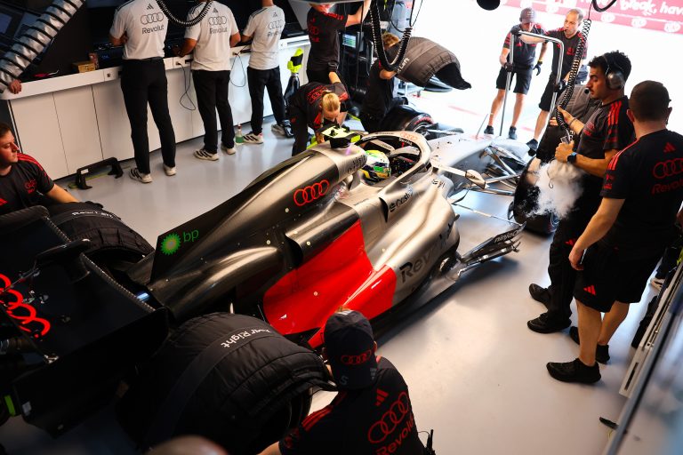 Audi exalta Bortoleto por 10º lugar “fantástico” no grid em Sepang: “Tudo se encaixou”