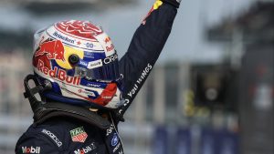 Verstappen comemora pole “fantástica” no GP do Bahrein e relembra início difícil na F1 2026