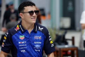 Hadjar projeta briga pelo título da F1 em 2027: “Quero lutar contra os grandes”