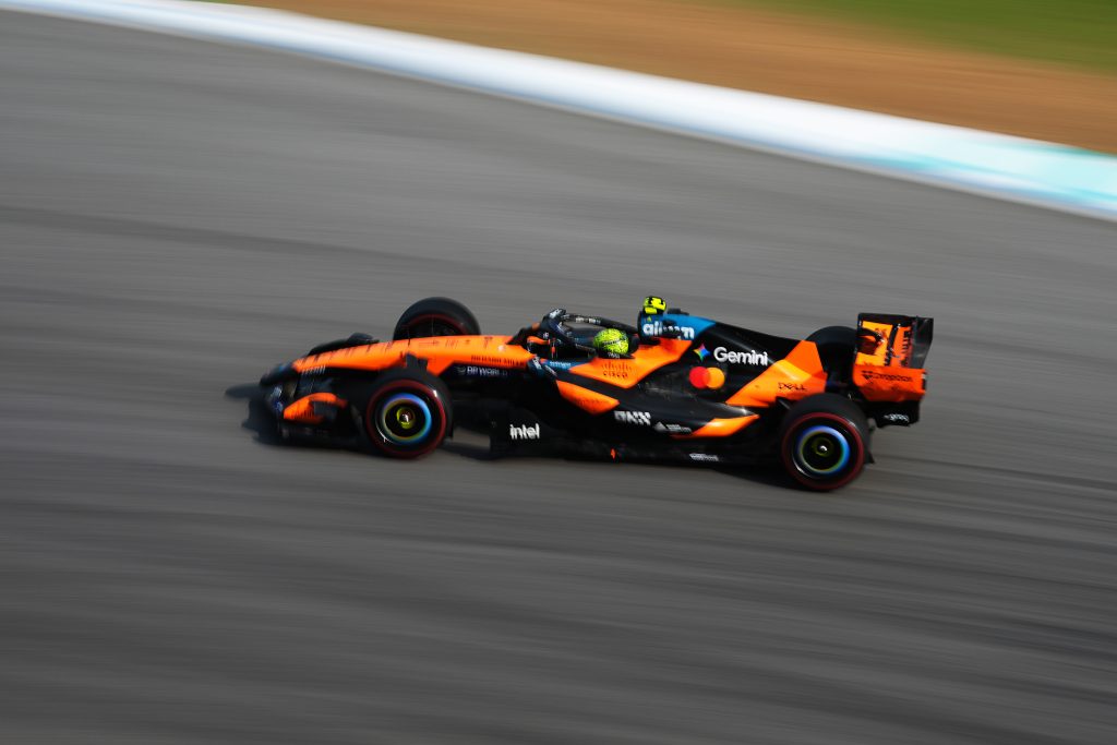 Norris lamenta las dificultades de McLaren en el GP de Bahrein y ve “bastante por resolver” en Sepang