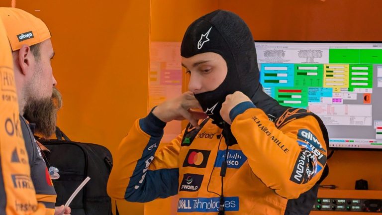 Piastri vê disputa apertada, mas reconhece McLaren “um passinho atrás” na Malásia
