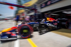 Red Bull vê pole de Verstappen em Sepang como “realização extraordinária” do projeto de motor