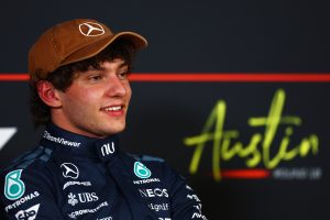 Antonelli brinca após pole sem exceder limites de pista nos EUA: “Minha maior conquista”