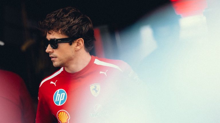 Leclerc detalha duelo com “animal” Verstappen nos EUA: “Nunca deixa espaço”