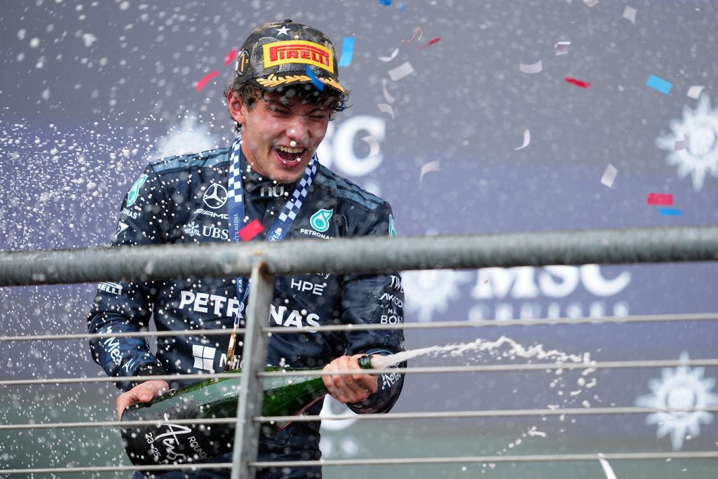 Arrebatador, espetacular, diamante bruto: o que mais dizem os analistas sobre Antonelli em 2026