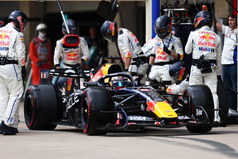 Red Bull exalta estreia de novo engenheiro de Verstappen: “Trabalho excelente”