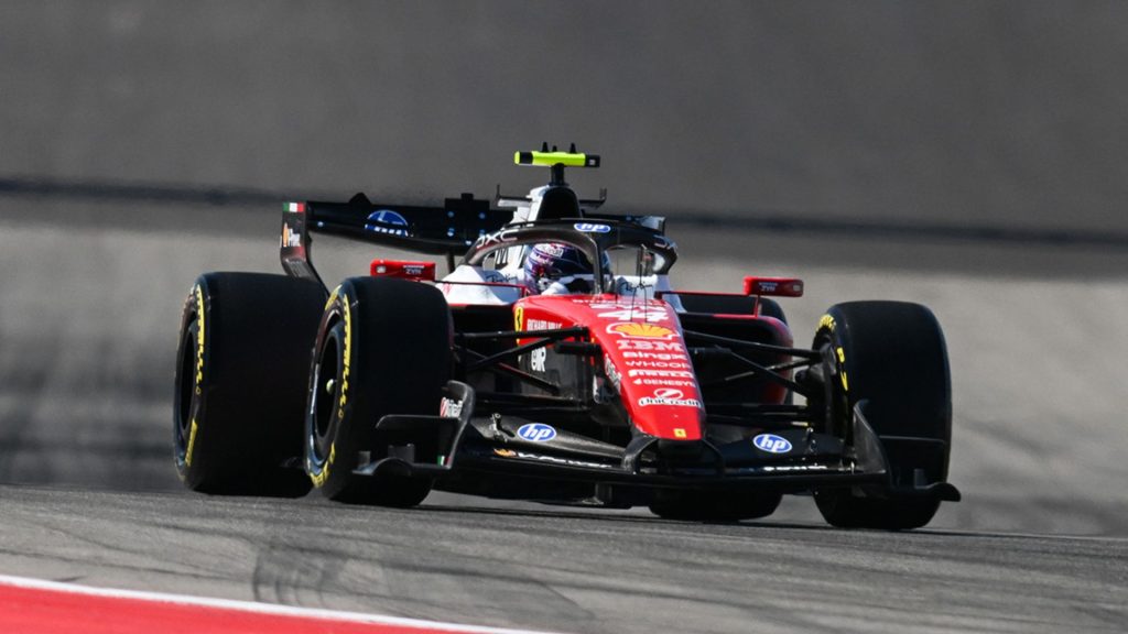 Hamilton admite que “não se sentiu confortável” com carro da Ferrari nos treinos de Austin