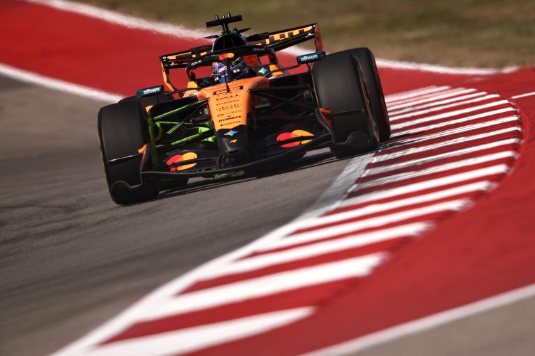 Piastri aponta dificuldade da McLaren com aderência em Austin: “Testamos algumas soluções”