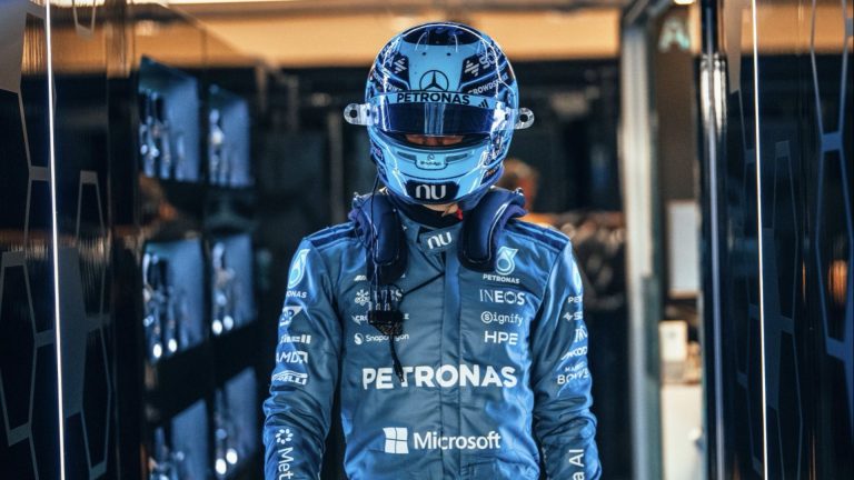 Russell vê F1 2026 como “teste de caráter” e mira em volta por cima: “Vai me ajudar”