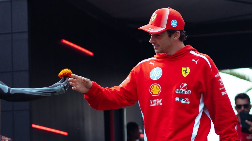Leclerc diz que Ferrari “precisa ser perfeita” para derrotar Mercedes e Red Bull no México