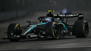 Antonelli calls upgraded Mercedes “very unpredictable” after Russell beats him again