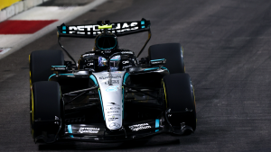 Antonelli larga em 7º na sprint de Singapura e vê Russell ameaçar vantagem na F1