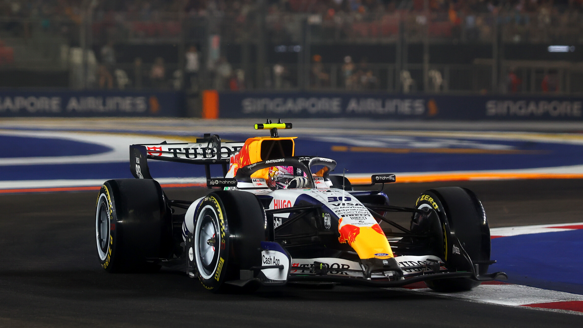 Lawson beats Lindblad by nine places in Singapore as 2027 F1 decision looms