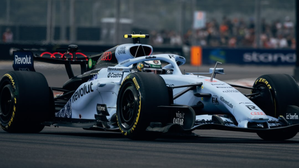 Bortoleto estaciona Audi na saída dos boxes e abandona GP de Singapura