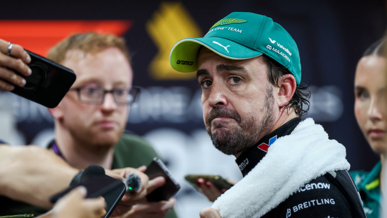 Alonso hace un balance positivo del triplete de F1, pide descanso para los mecánicos y estalla contra Honda