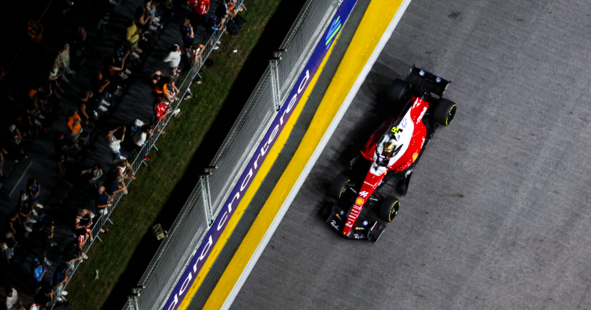 Hamilton alivia Ferrari e assume culpa por estratégia desastrosa no GP de Singapura | Grande Prêmio