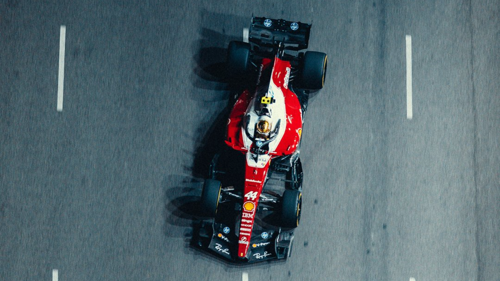 Hamilton acerta largada e ganha 3 posições de cara na corrida sprint do GP de Singapura