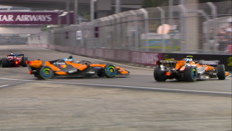 Norris choca con Piastri en la última vuelta de la sprint de Singapur y provoca su abandono