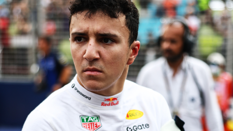 Hadjar critica formato sprint que “ajuda quem não trabalha bem” na F1: “Precisa ter sorte”
