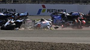 Trackhouse culpa Marc Márquez e Martín por acidente na Indonésia: “Extremamente agressivos”