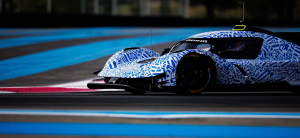 Ford avança em teste do hipercarro em Silverstone e começa trabalhos com stints longos