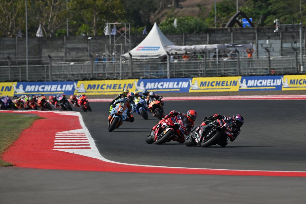 MotoGP hoje: Marc Márquez vira Mundial na Indonésia, Moreira sofre com Honda e Aprilia perde vitória