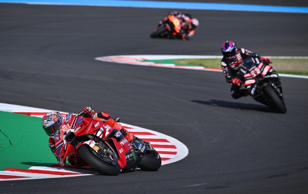 Marc Márquez derrete Martín e vence GP do Japão na MotoGP. Moreira abandona