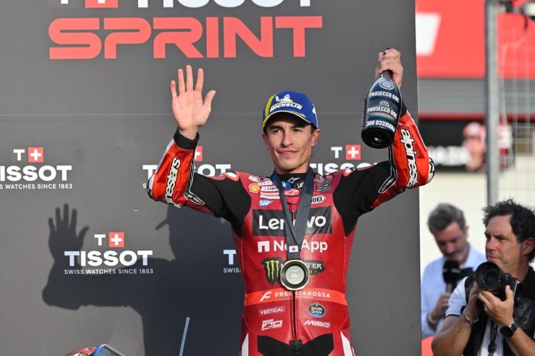 Marc Márquez closes on Martín as Moreira takes first MotoGP Sprint podium