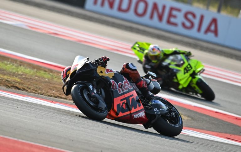 18) Maverick Viñales (Tech3), 1min30s504